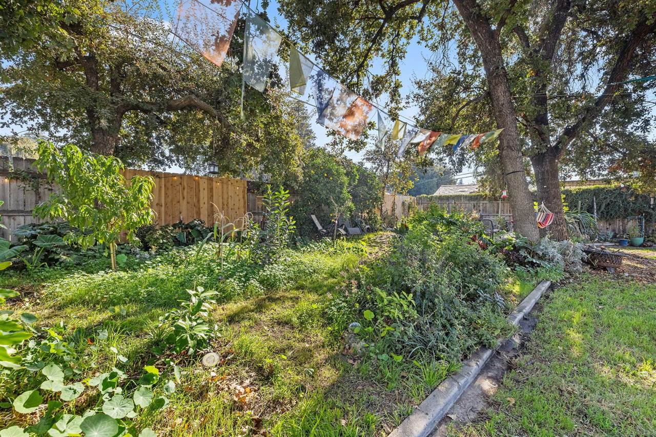 646 South Redwood Drive, Visalia, CA 93277