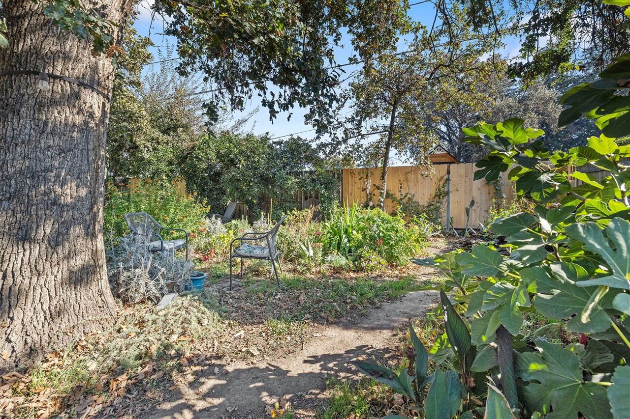 646 South Redwood Drive, Visalia, CA 93277