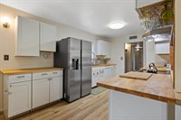 646 South Redwood Drive, Visalia, CA 93277