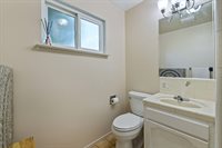 646 South Redwood Drive, Visalia, CA 93277