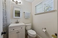 646 South Redwood Drive, Visalia, CA 93277