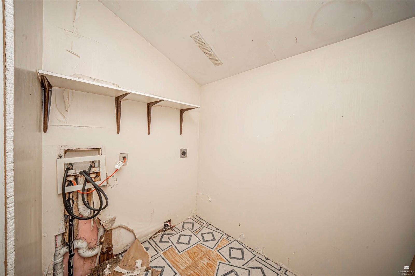 1221 Pershing Drive, Junction City, KS 66441