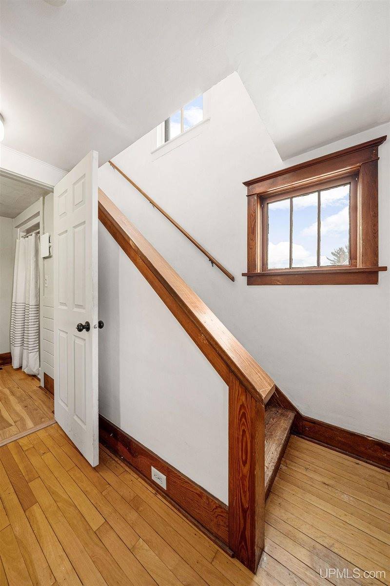 367 County Road, Negaunee, MI 49866