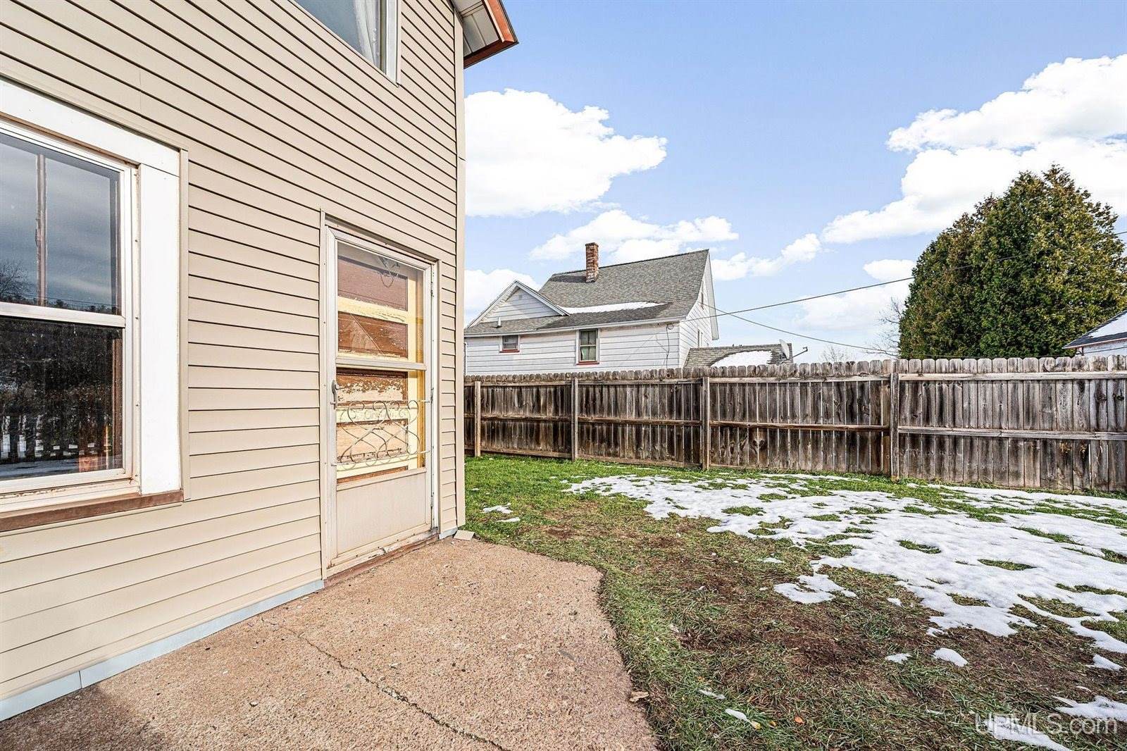 367 County Road, Negaunee, MI 49866