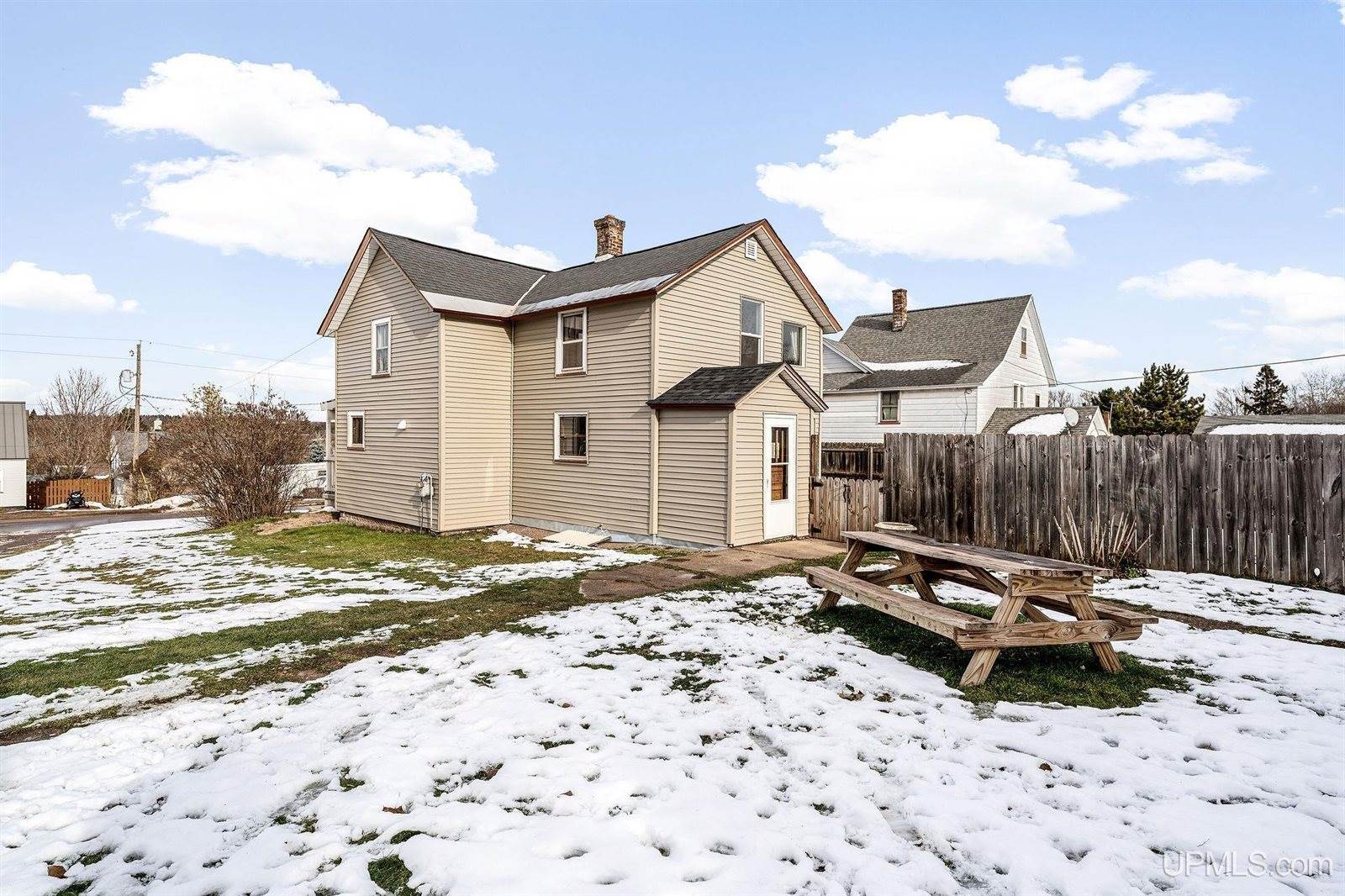 367 County Road, Negaunee, MI 49866