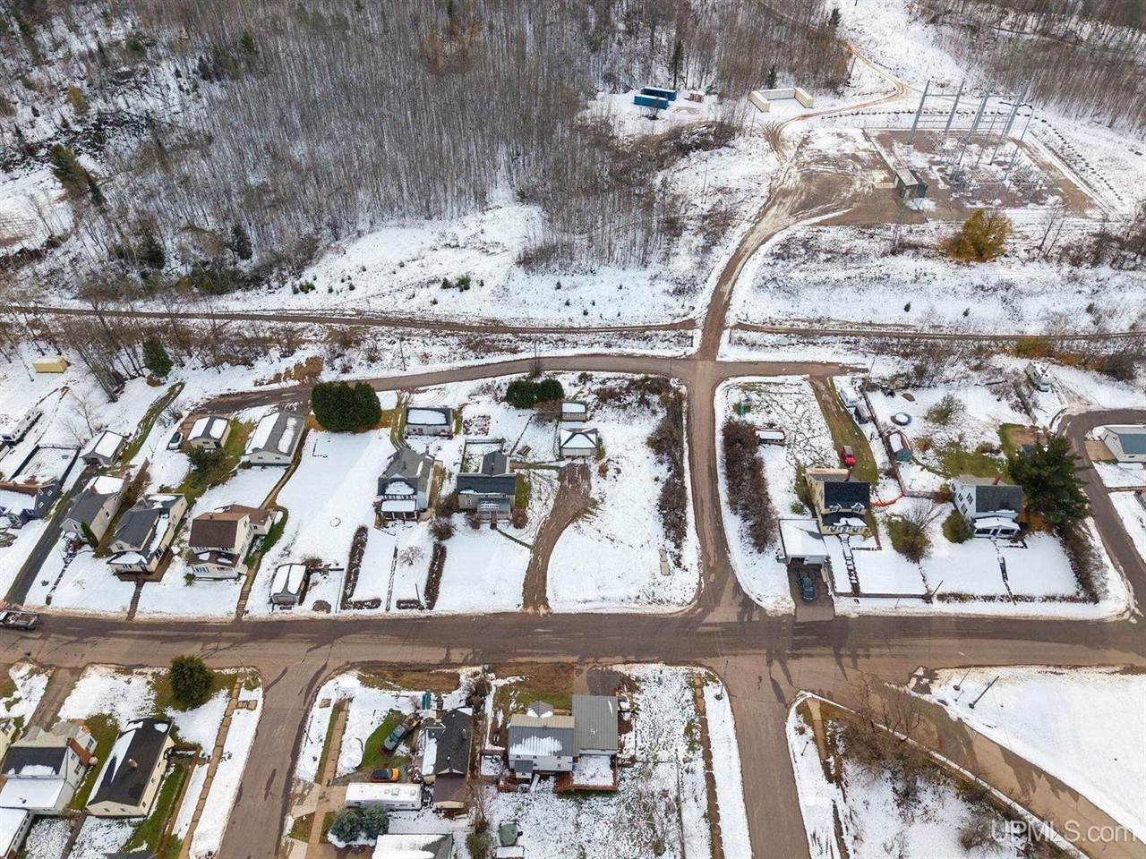 367 County Road, Negaunee, MI 49866