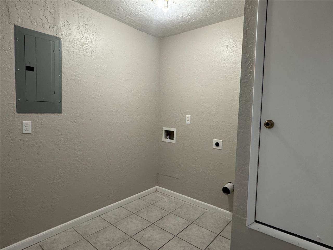 203 Maple St, Elgin, OK 73538