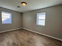 203 Maple St, Elgin, OK 73538