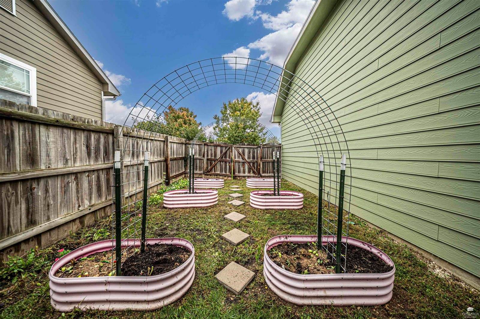 1311 Meadow Lane, Abilene, KS 67410