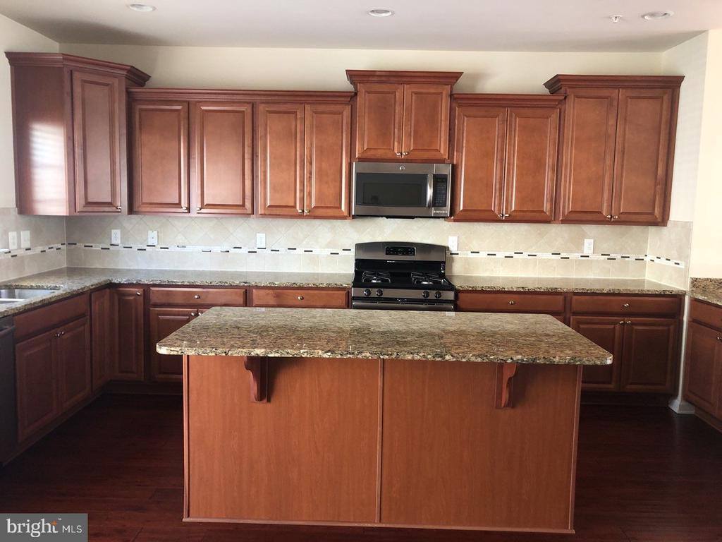 7242 Brinley Way, Hanover, MD 21076