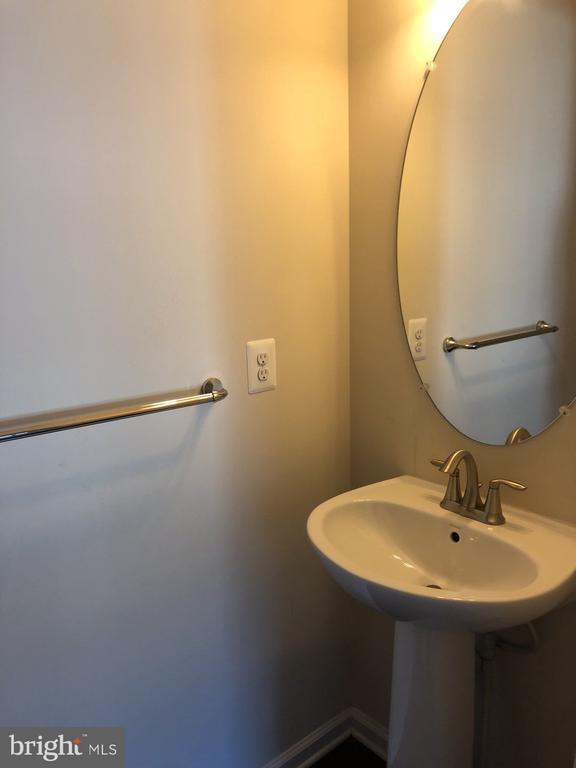 7242 Brinley Way, Hanover, MD 21076