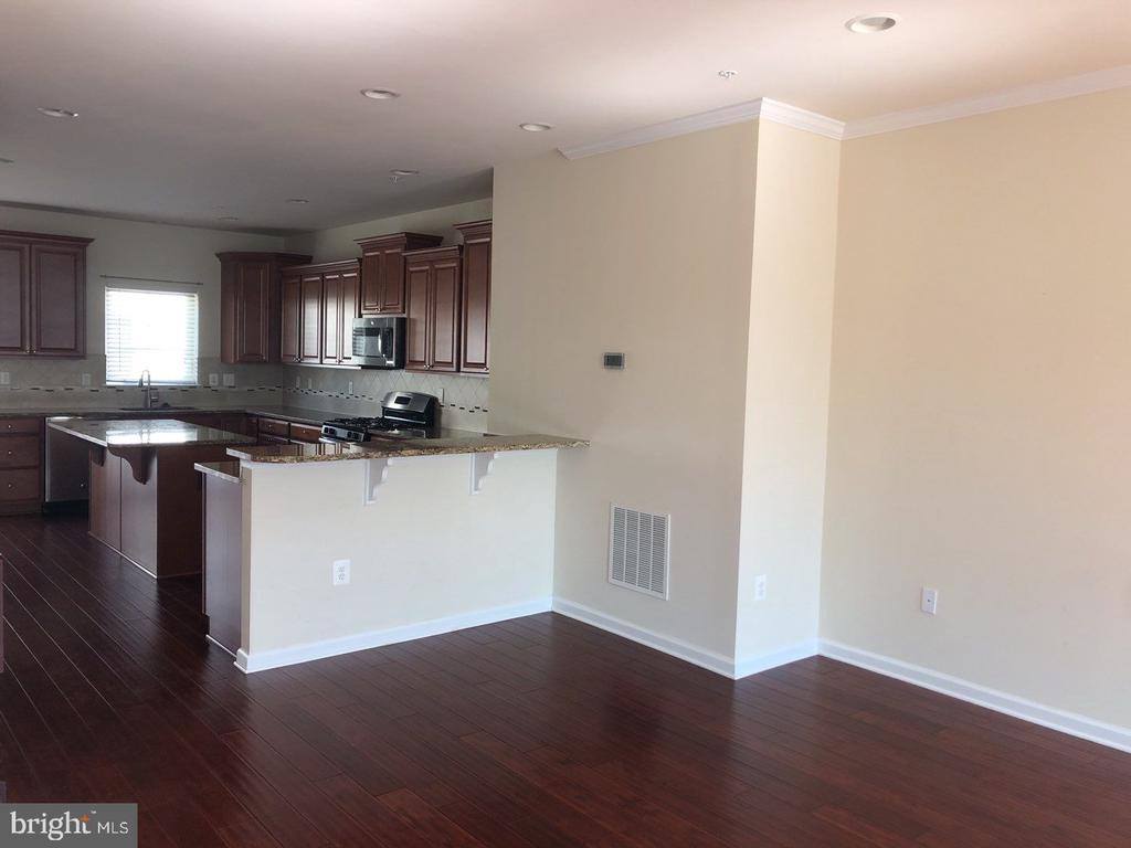 7242 Brinley Way, Hanover, MD 21076