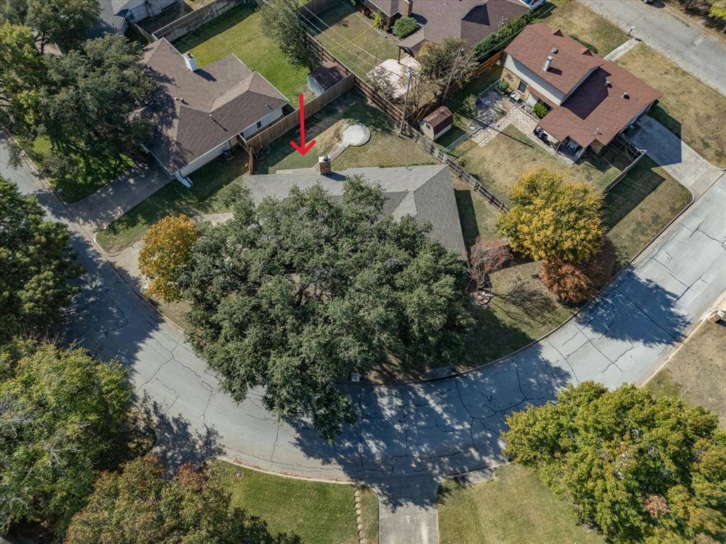 7124 Meadow Park North, North Richland Hills, TX 76180