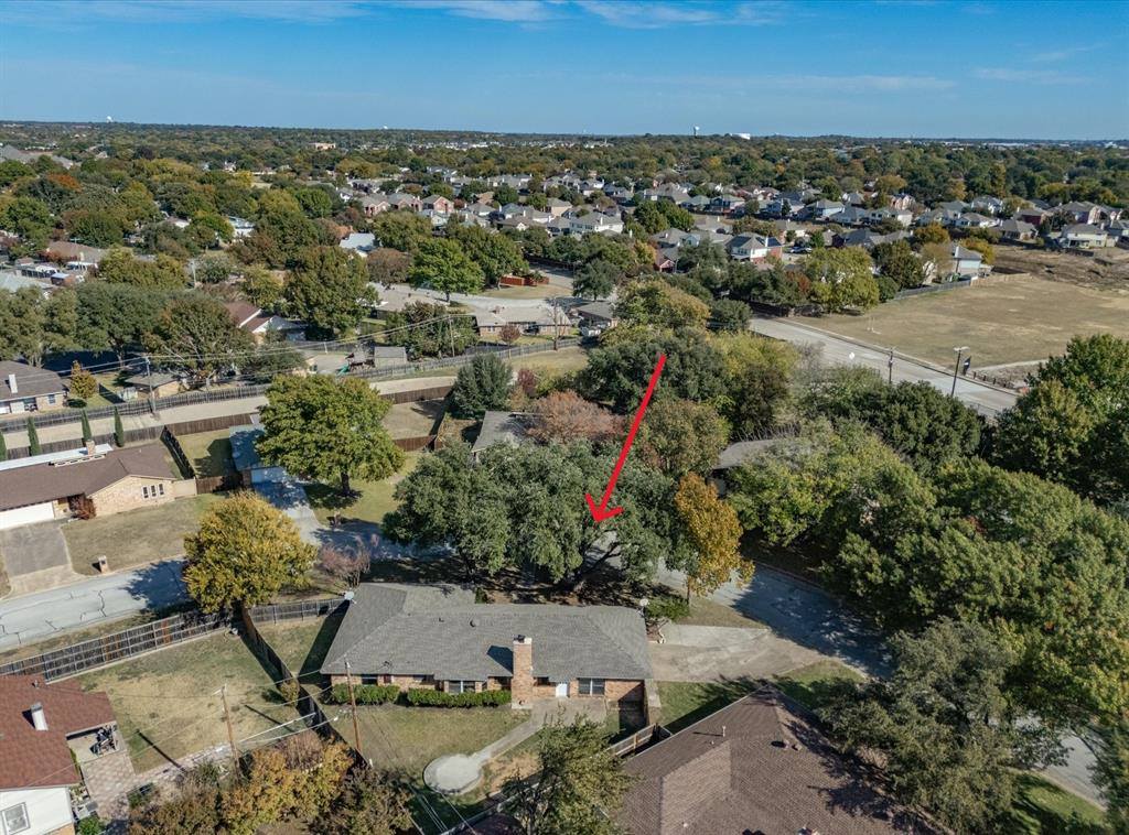 7124 Meadow Park North, North Richland Hills, TX 76180