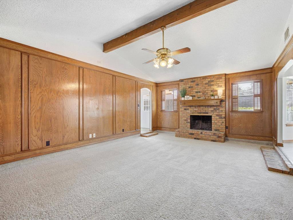 7124 Meadow Park North, North Richland Hills, TX 76180