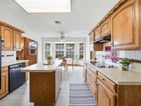 7124 Meadow Park North, North Richland Hills, TX 76180