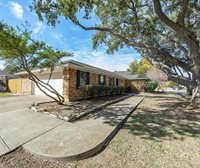 7124 Meadow Park North, North Richland Hills, TX 76180