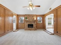 7124 Meadow Park North, North Richland Hills, TX 76180