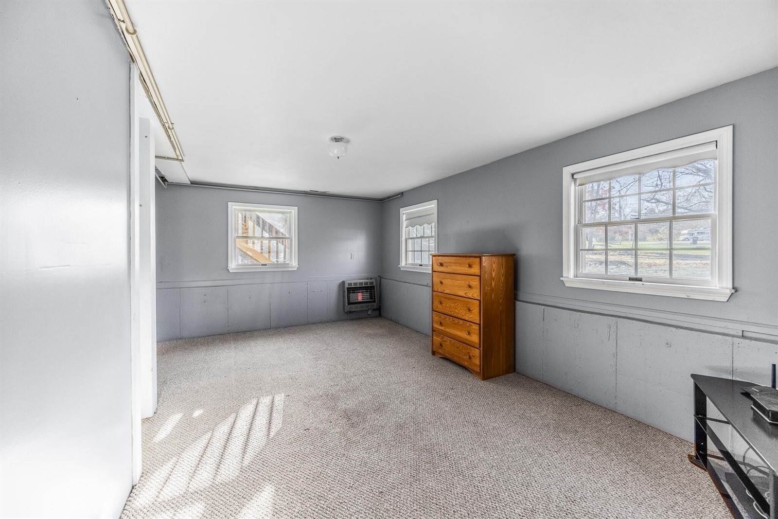 31 Hillcrest Drive, Hermon, ME 04401