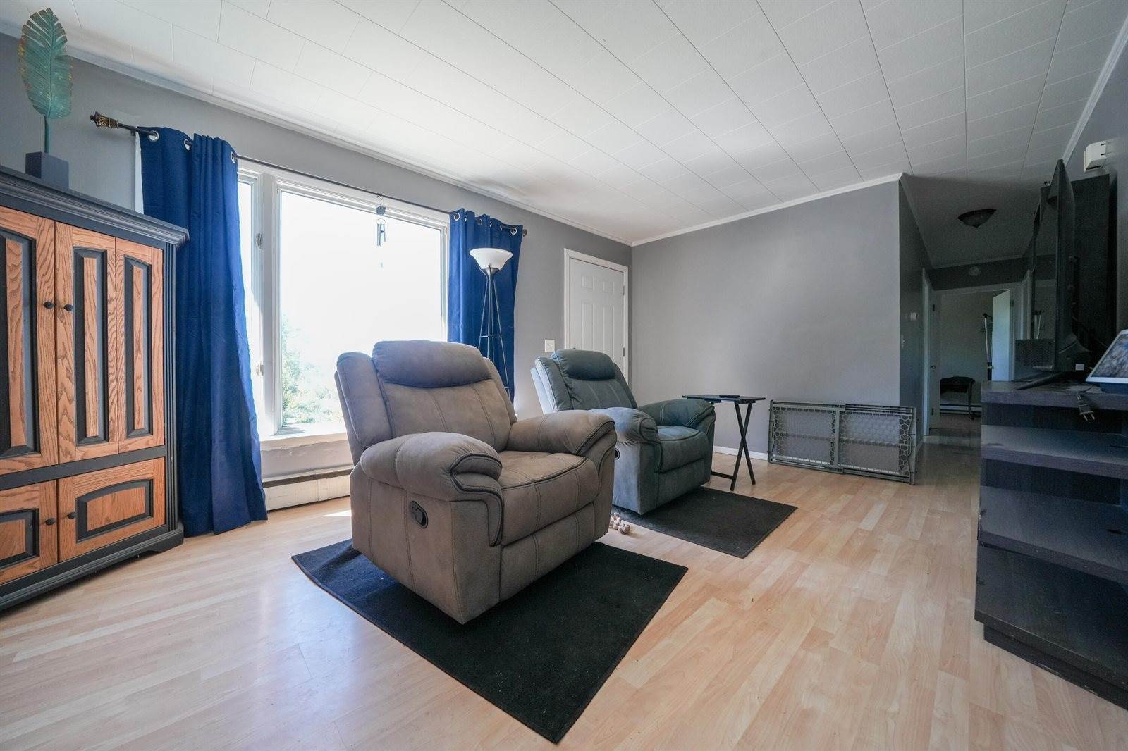 455 Billings Road, Hermon, ME 04401