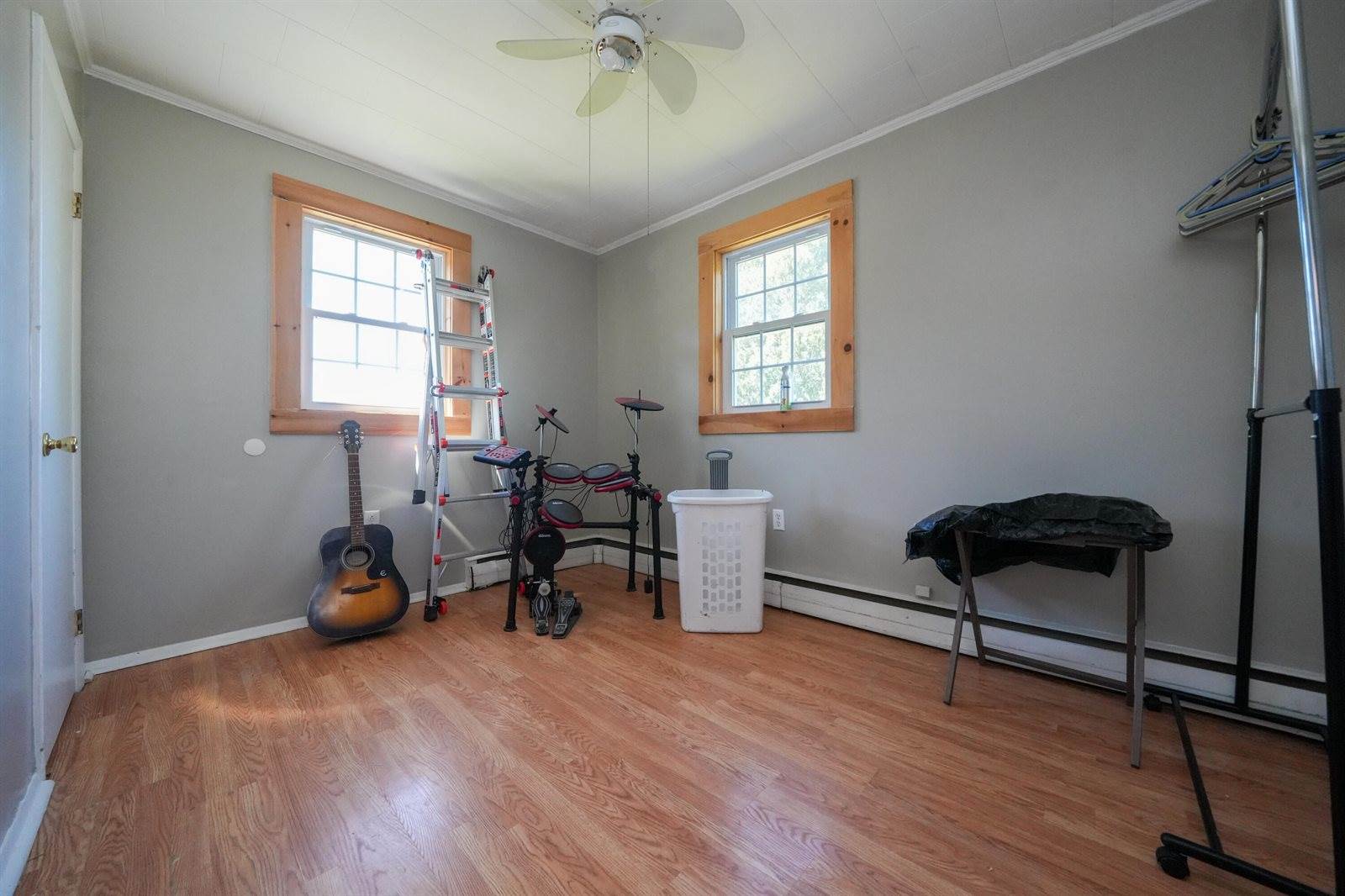 455 Billings Road, Hermon, ME 04401