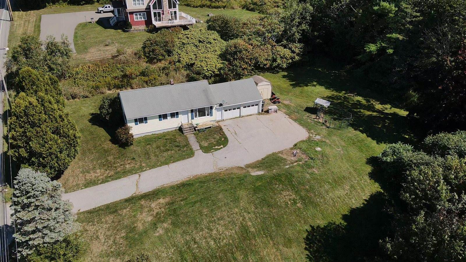 455 Billings Road, Hermon, ME 04401