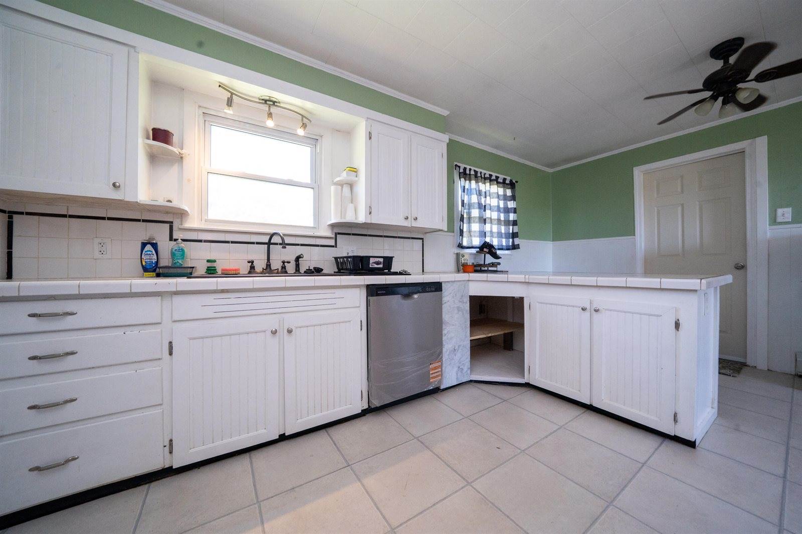 455 Billings Road, Hermon, ME 04401