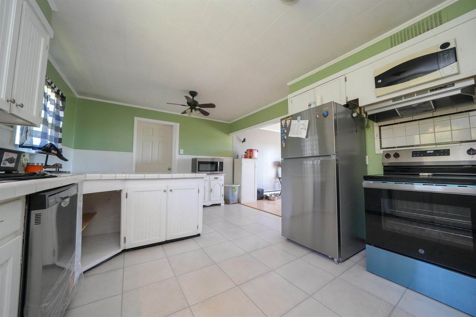 455 Billings Road, Hermon, ME 04401