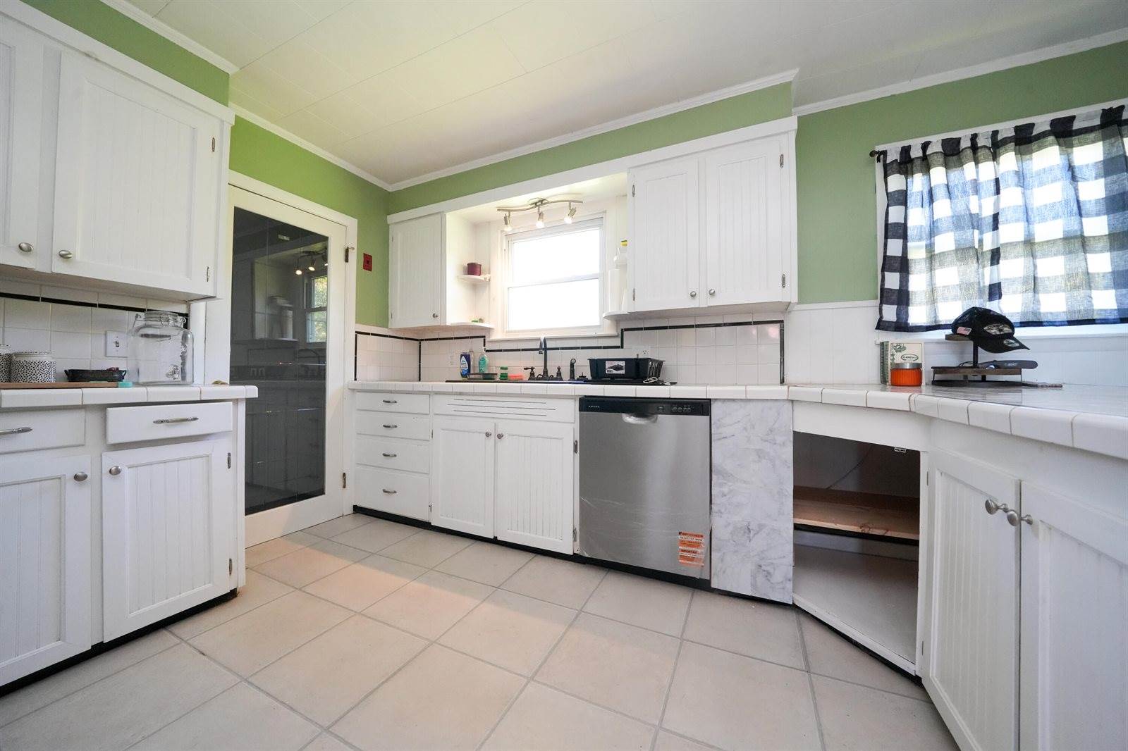 455 Billings Road, Hermon, ME 04401