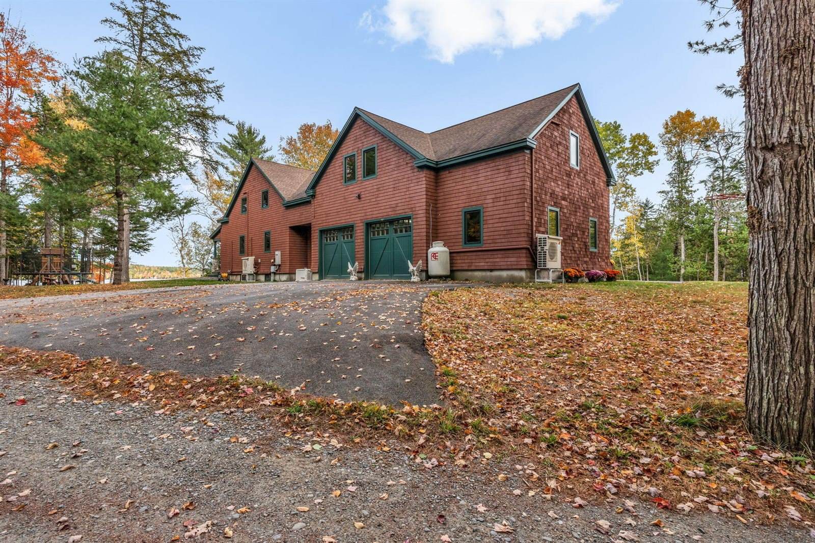 11 Salmon Road, Dover-Foxcroft, ME 04426