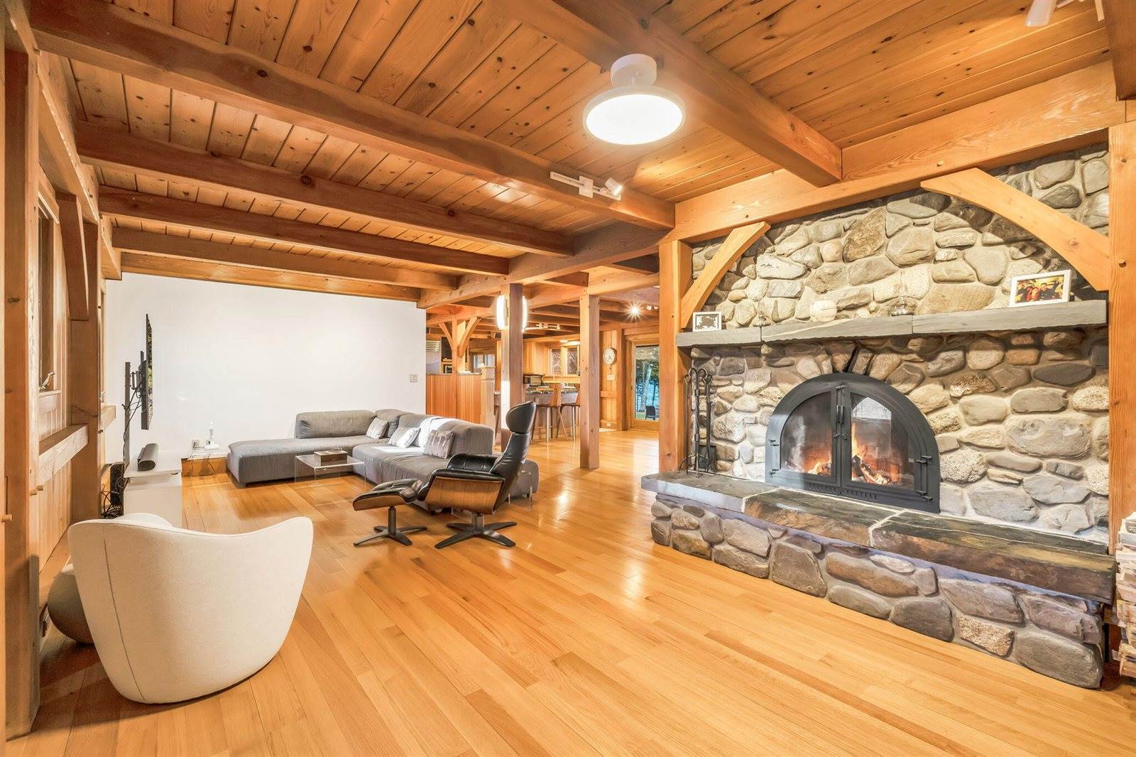 11 Salmon Road, Dover-Foxcroft, ME 04426