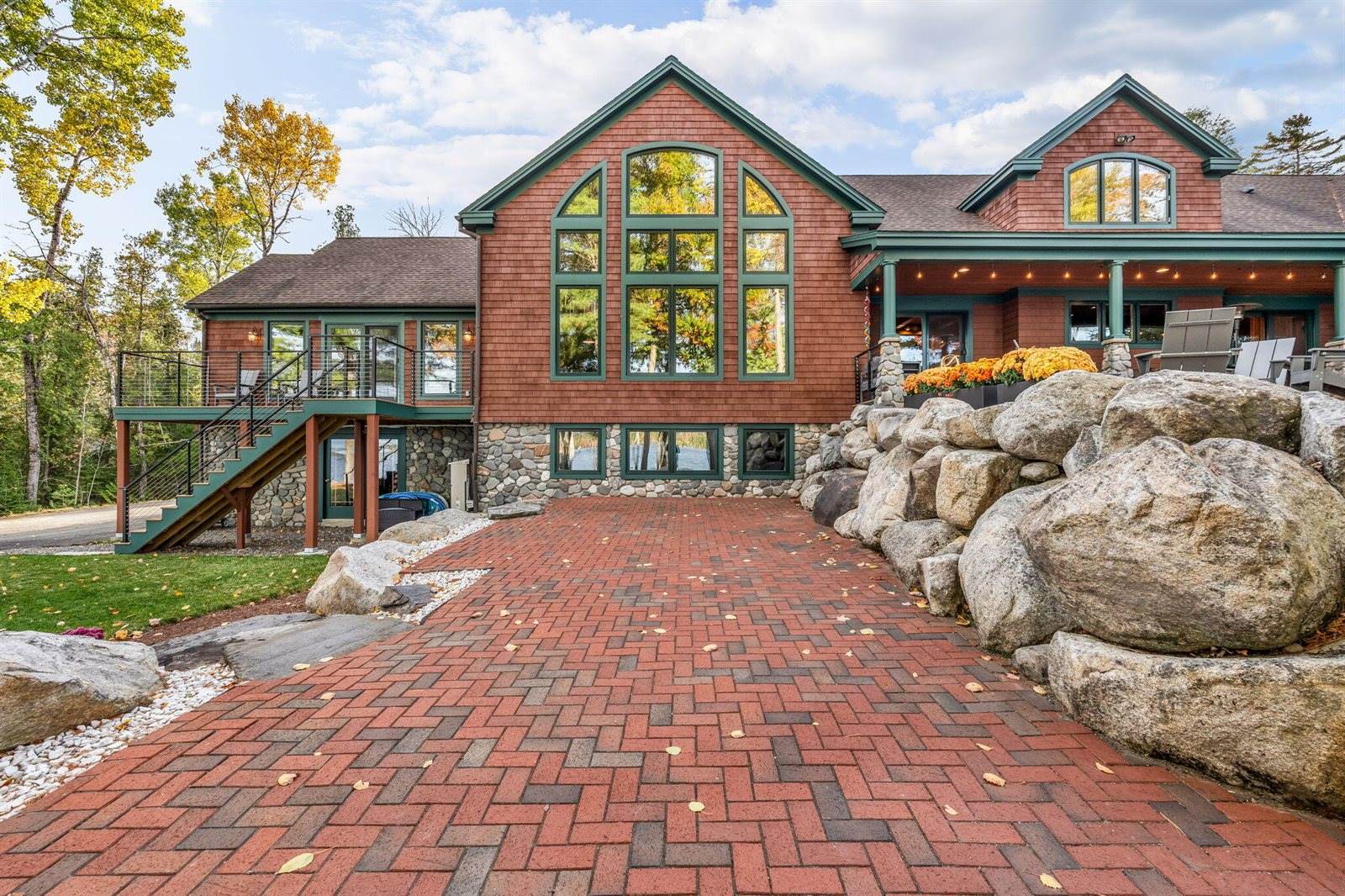 11 Salmon Road, Dover-Foxcroft, ME 04426