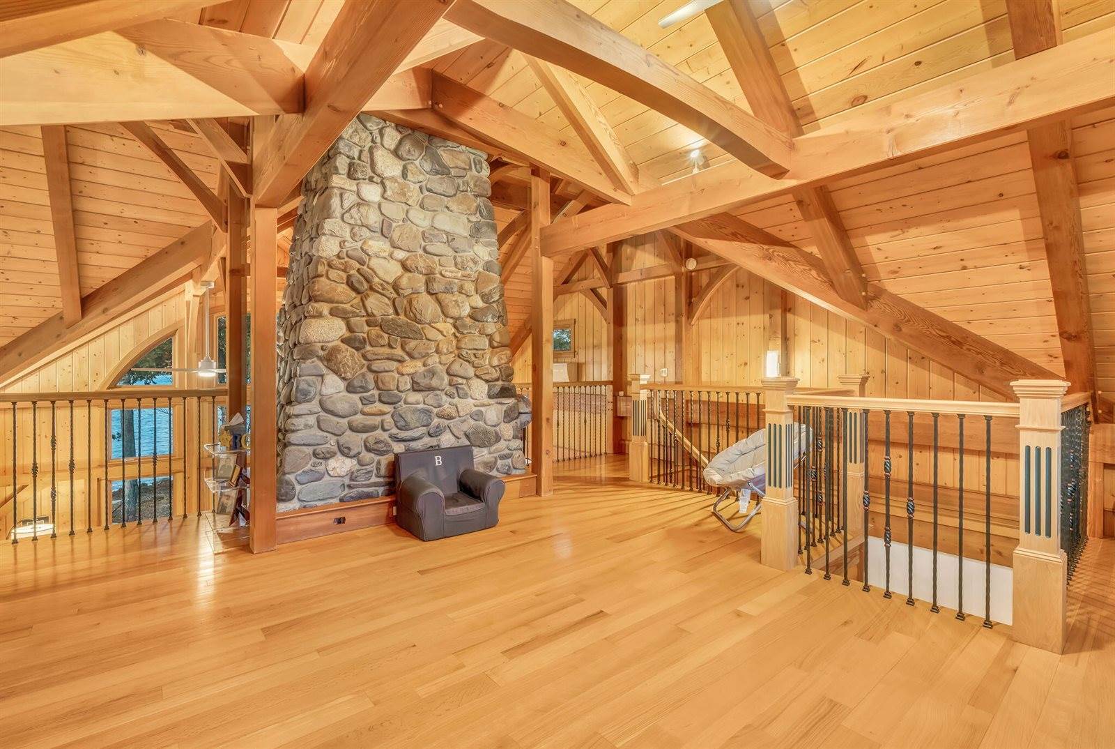 11 Salmon Road, Dover-Foxcroft, ME 04426