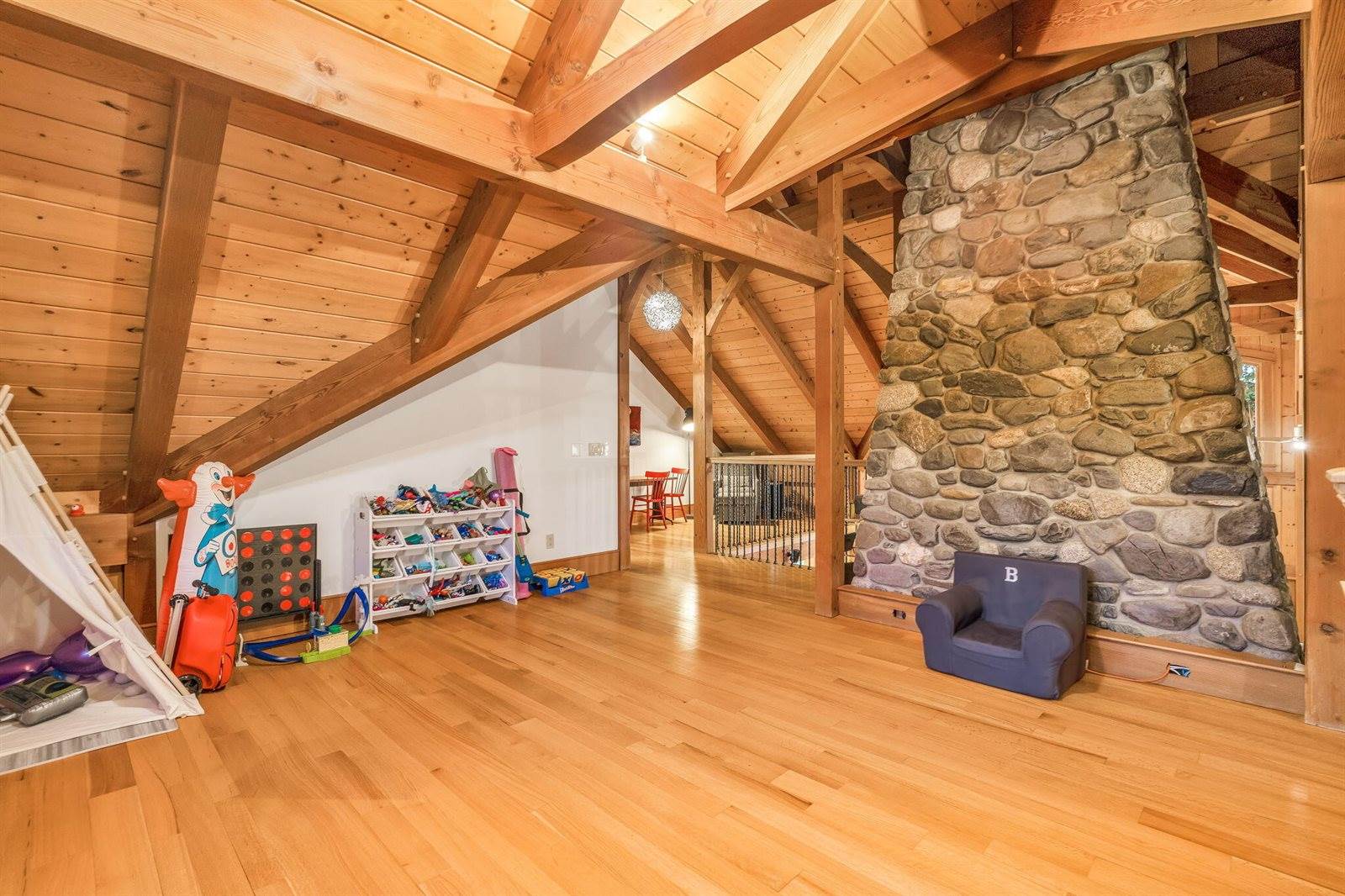 11 Salmon Road, Dover-Foxcroft, ME 04426