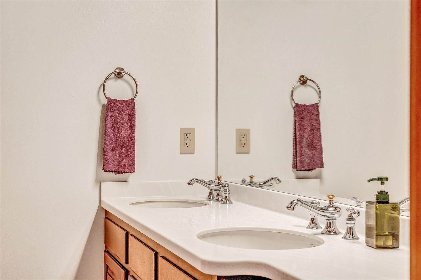 11 Salmon Road, Dover-Foxcroft, ME 04426