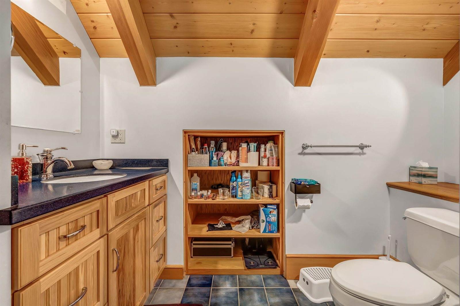 11 Salmon Road, Dover-Foxcroft, ME 04426