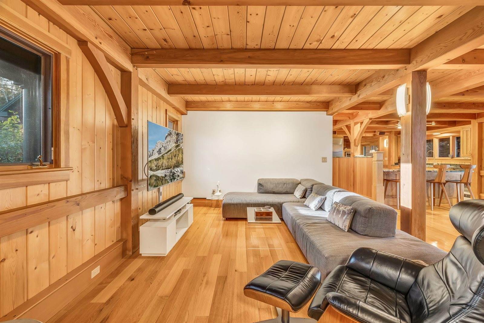 11 Salmon Road, Dover-Foxcroft, ME 04426