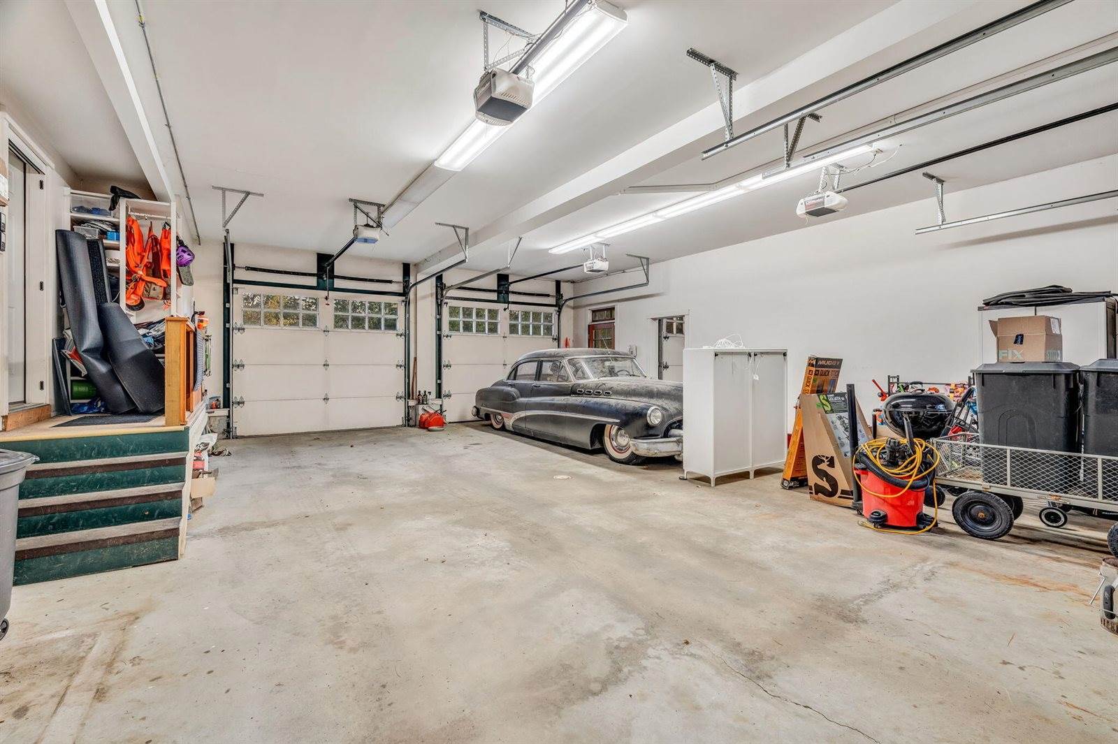 11 Salmon Road, Dover-Foxcroft, ME 04426