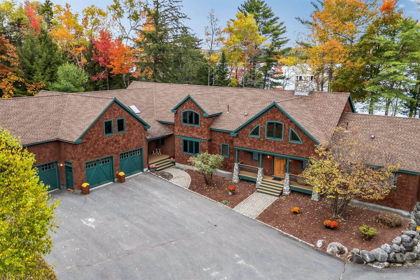 11 Salmon Road, Dover-Foxcroft, ME 04426