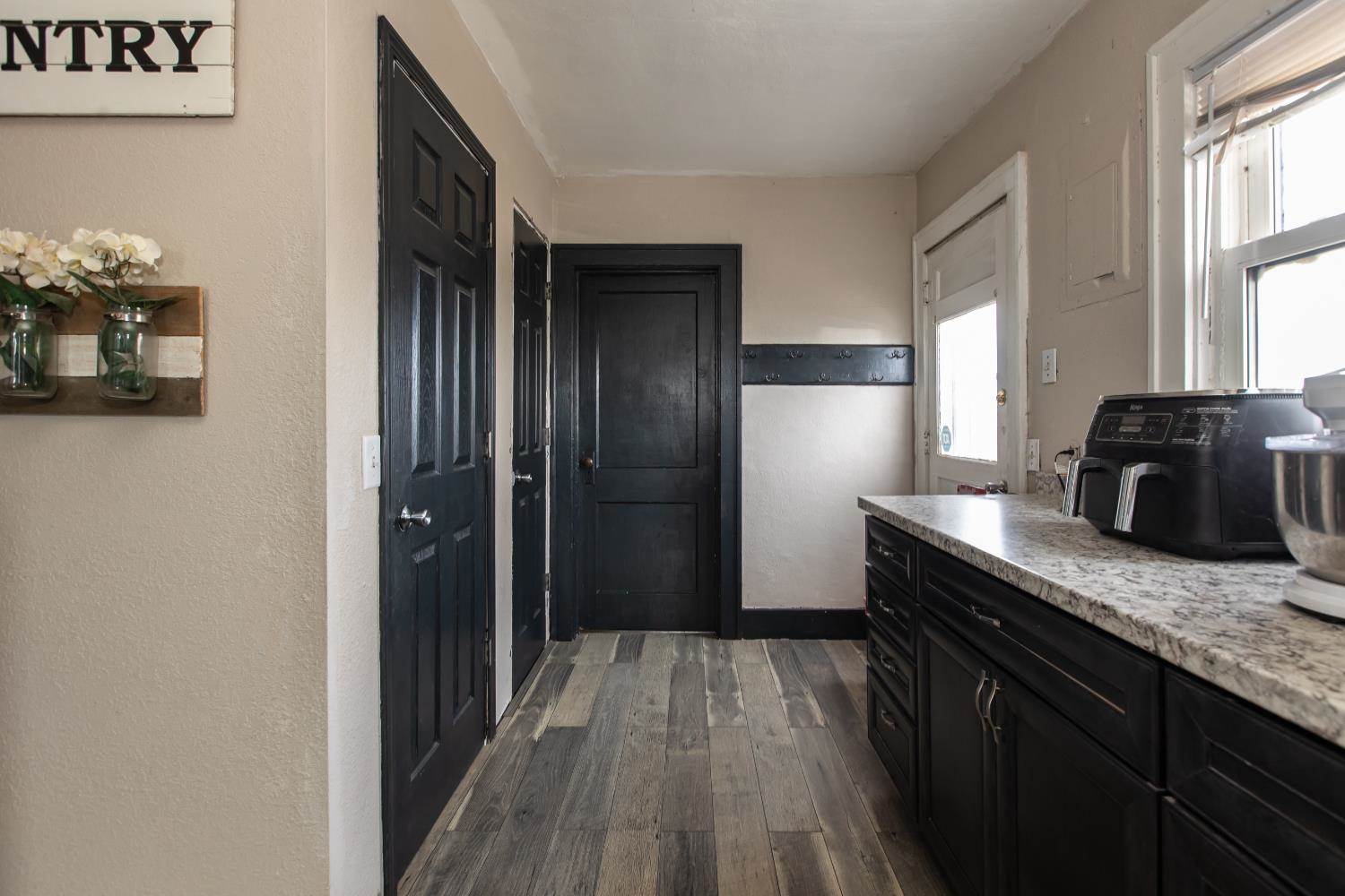 633 South Big Bow Grade, Johnson, KS 67855