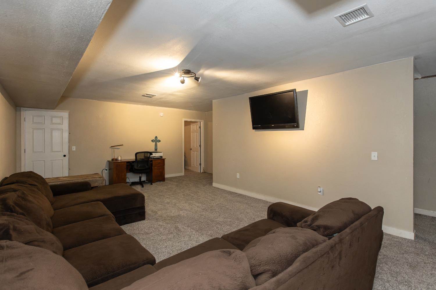633 South Big Bow Grade, Johnson, KS 67855
