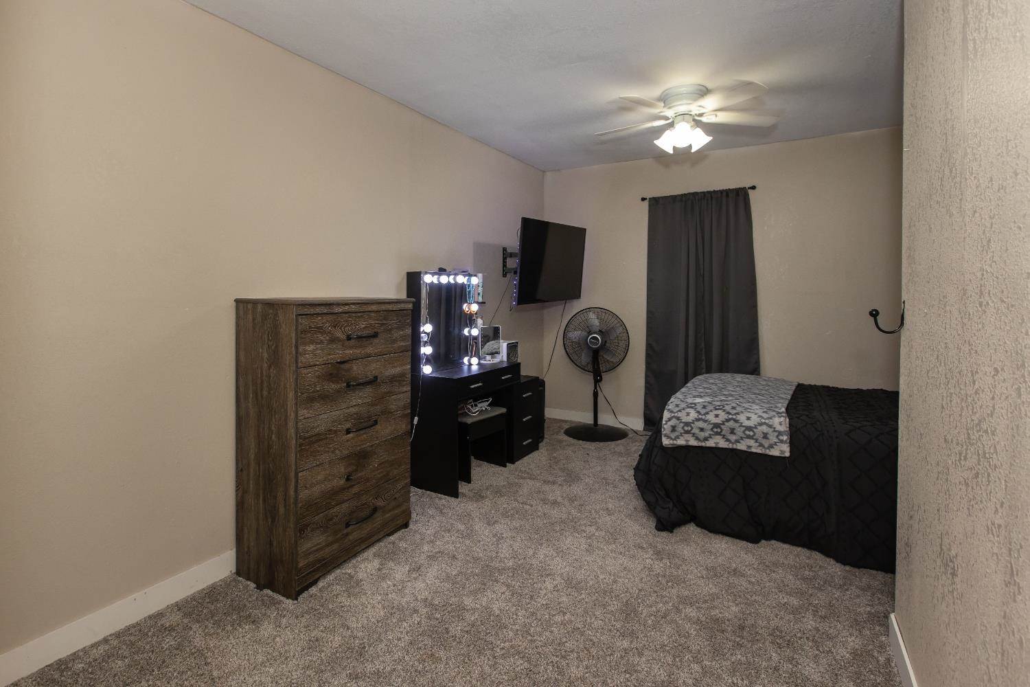 633 South Big Bow Grade, Johnson, KS 67855