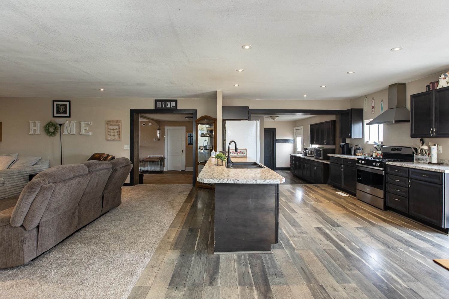 633 South Big Bow Grade, Johnson, KS 67855
