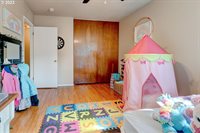 6097 SW Valley Ave, Beaverton, OR 97008