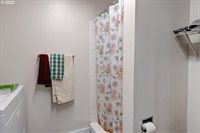 6097 SW Valley Ave, Beaverton, OR 97008