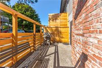 6097 SW Valley Ave, Beaverton, OR 97008