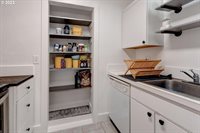 6097 SW Valley Ave, Beaverton, OR 97008