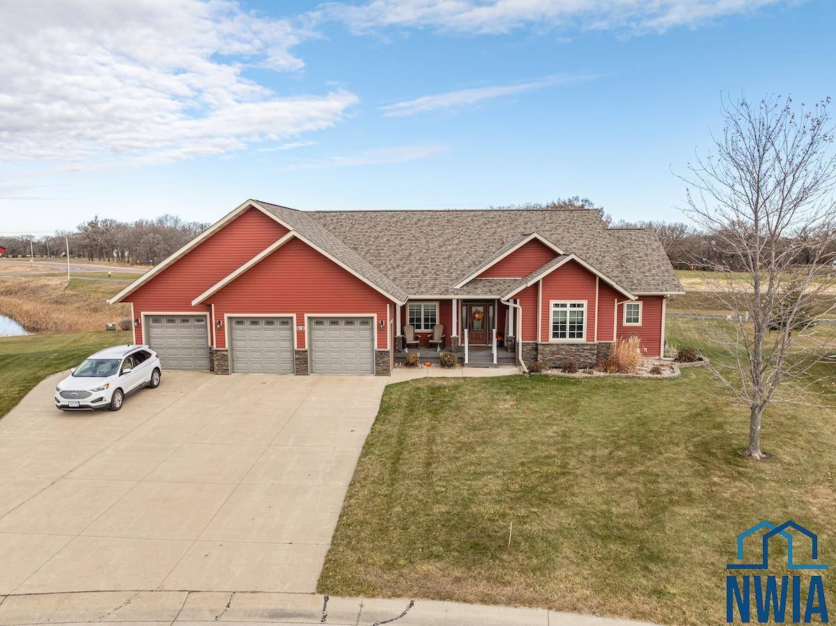 240 N Pond Dr., Jackson, MN 56143