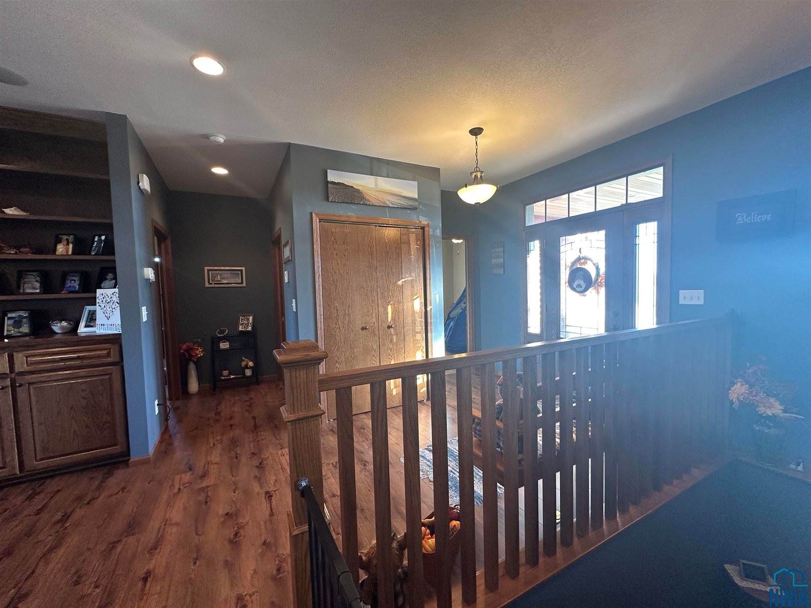 240 N Pond Dr., Jackson, MN 56143