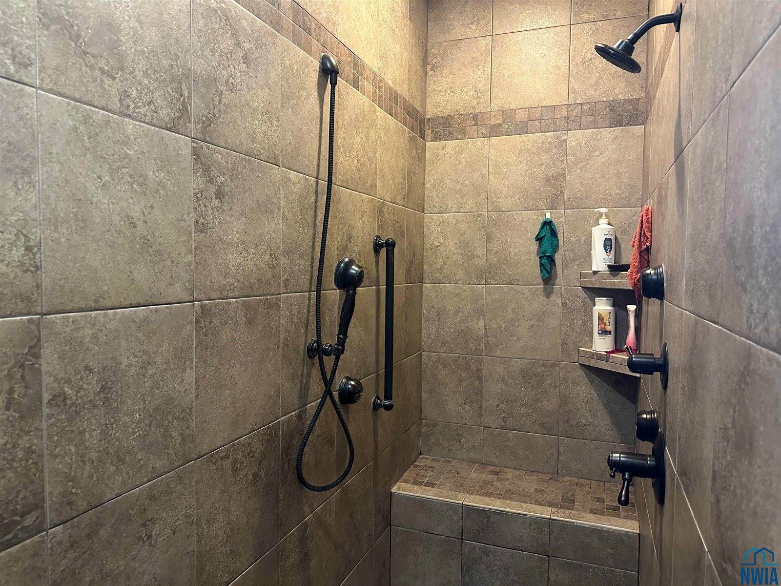 240 N Pond Dr., Jackson, MN 56143